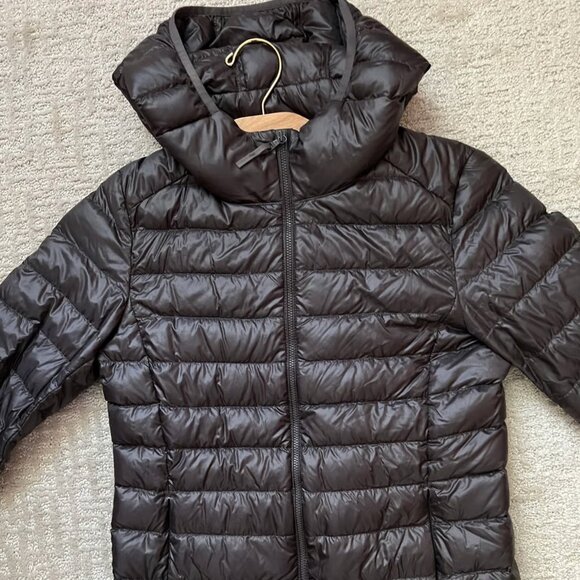 UNIQLO Ultralight Down Women's Jacket Medium - Picture 1 of 5
